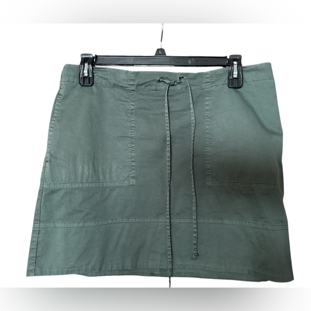Theory Green cargo Skirt